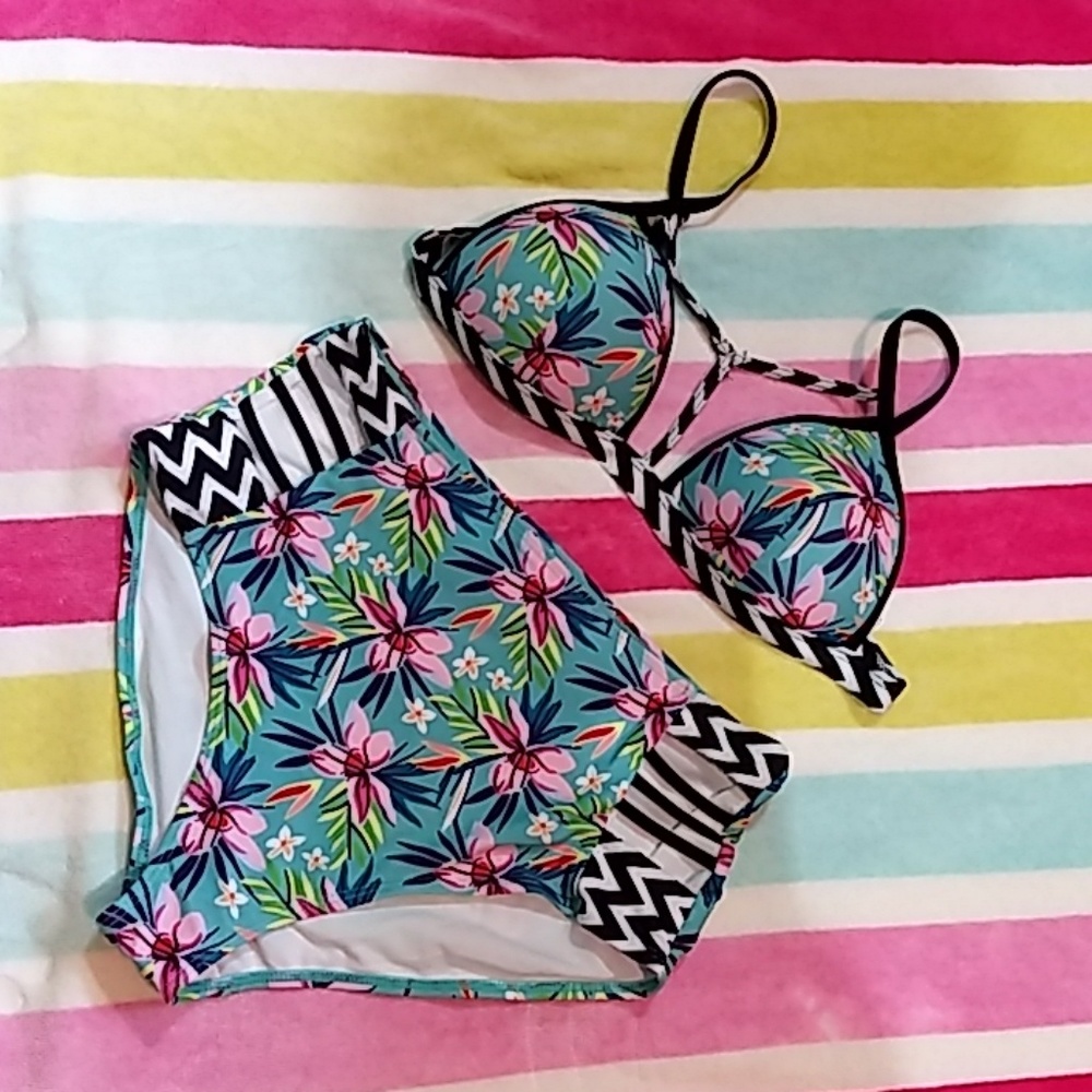 HP 5/24 5⭐s 1 LEFT HIGH Waisted Bikini - Picture 2 of 6